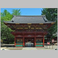 Japan, Tokio, Nezu Shrine Romon, photo Wiiii , Wikipedia.jpg